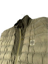 Lade das Bild in den Galerie-Viewer, Stone Island Weste - L
