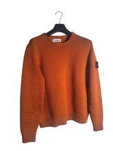 Lade das Bild in den Galerie-Viewer, Stone Island Strickpullover - S
