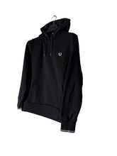 Lade das Bild in den Galerie-Viewer, Fred Perry Hoodie - L
