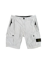 Lade das Bild in den Galerie-Viewer, Stone Island Cargo Shorts - W30
