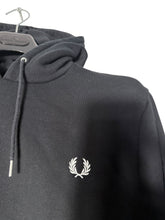 Lade das Bild in den Galerie-Viewer, Fred Perry Hoodie - L
