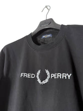Lade das Bild in den Galerie-Viewer, Fred Perry Pullover - L
