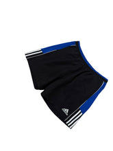 Lade das Bild in den Galerie-Viewer, Adidas Shorts - L
