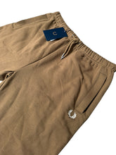 Lade das Bild in den Galerie-Viewer, Fred Perry Jogginghose - L
