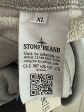 Lade das Bild in den Galerie-Viewer, Stone Island Hoodie - XL
