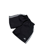 Lade das Bild in den Galerie-Viewer, Adidas Shorts - M
