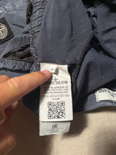 Lade das Bild in den Galerie-Viewer, Stone Island Badehose - M
