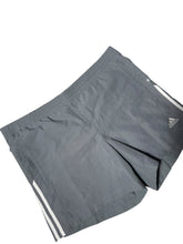 Lade das Bild in den Galerie-Viewer, Adidas Shorts
