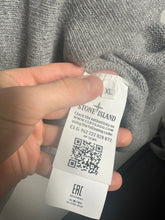 Lade das Bild in den Galerie-Viewer, Stone Island Pullover - XL
