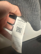 Lade das Bild in den Galerie-Viewer, Stone Island Strickpullover - M

