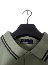 Lade das Bild in den Galerie-Viewer, Fred Perry Polo - M
