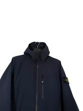 Lade das Bild in den Galerie-Viewer, Stone Island Softshell Jacke - M
