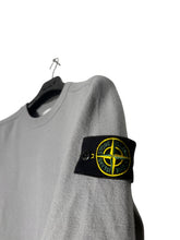 Lade das Bild in den Galerie-Viewer, Stone Island Strickpullover - M
