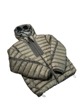 Lade das Bild in den Galerie-Viewer, CP Company Steppjacke - M
