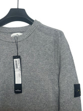 Lade das Bild in den Galerie-Viewer, Stone Island Pullover - XL
