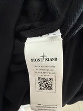 Lade das Bild in den Galerie-Viewer, Stone Island Hoodie - L
