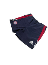 Lade das Bild in den Galerie-Viewer, Adidas Bayern München Shorts - S
