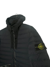 Lade das Bild in den Galerie-Viewer, Stone Island Steppjacke - L
