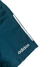 Lade das Bild in den Galerie-Viewer, Adidas Shorts - XL
