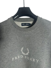 Lade das Bild in den Galerie-Viewer, Fred Perry Pullover - M
