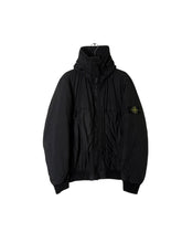 Lade das Bild in den Galerie-Viewer, Stone Island Crinkle Reps Jacke - XXL
