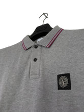 Lade das Bild in den Galerie-Viewer, Stone Island Polo - L
