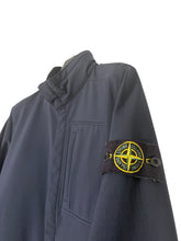 Lade das Bild in den Galerie-Viewer, Stone Island Softshell Jacke - M

