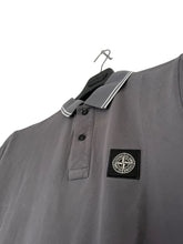 Lade das Bild in den Galerie-Viewer, Stone Island Polo - L
