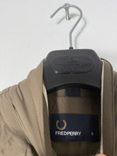Lade das Bild in den Galerie-Viewer, Fred Perry Jacke - S
