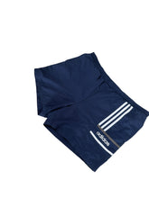 Lade das Bild in den Galerie-Viewer, Adidas Shorts - XXL
