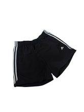 Lade das Bild in den Galerie-Viewer, Adidas Shorts - L
