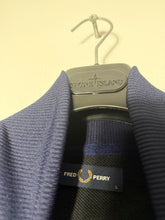 Lade das Bild in den Galerie-Viewer, Fred Perry Halfzip - L
