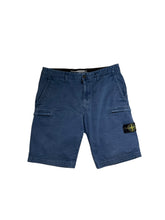 Lade das Bild in den Galerie-Viewer, Stone Island Cargo Shorts - W32
