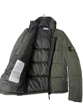 Lade das Bild in den Galerie-Viewer, Stone Island Daunenjacke - L
