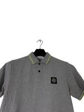 Lade das Bild in den Galerie-Viewer, Stone Island Polo - M
