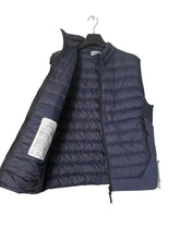 Lade das Bild in den Galerie-Viewer, Stone Island Weste - L
