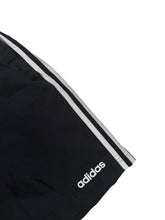 Lade das Bild in den Galerie-Viewer, Adidas Shorts - L
