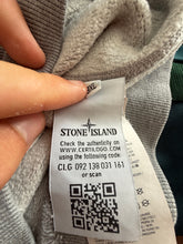 Lade das Bild in den Galerie-Viewer, Stone Island Pullover - 3XL
