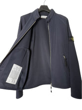 Lade das Bild in den Galerie-Viewer, Stone Island Softshell Jacke - L
