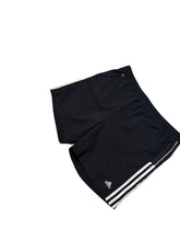 Lade das Bild in den Galerie-Viewer, Adidas Shorts
