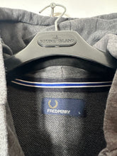 Lade das Bild in den Galerie-Viewer, Fred Perry Sweatshirt Jacke
