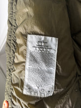 Lade das Bild in den Galerie-Viewer, Stone Island Daunenjacke - L
