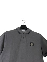 Lade das Bild in den Galerie-Viewer, Stone Island T-Shirt - L

