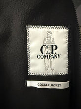 Lade das Bild in den Galerie-Viewer, CP Company Goggle Softshell Jacke
