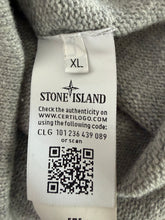 Lade das Bild in den Galerie-Viewer, Stone Island Sweatshirt - XL
