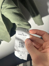 Lade das Bild in den Galerie-Viewer, Stone Island Pullover - XL
