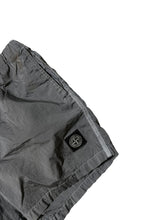 Lade das Bild in den Galerie-Viewer, Stone Island Badehose - L
