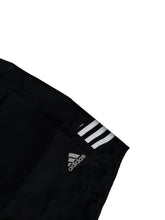Lade das Bild in den Galerie-Viewer, Adidas Shorts - M
