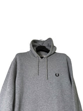 Lade das Bild in den Galerie-Viewer, Fred Perry Hoodie - L
