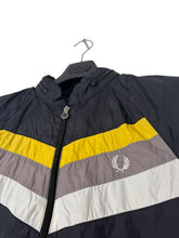 Lade das Bild in den Galerie-Viewer, Fred Perry Jacke
